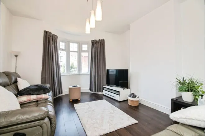 3 bed house for sale — Arlington Road, West Bromwich