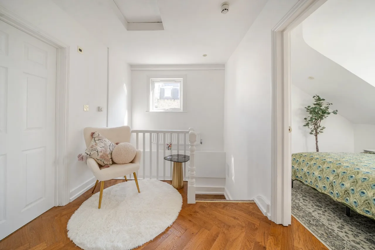 Ennismore Avenue, Chiswick, London, W4, photo 9
