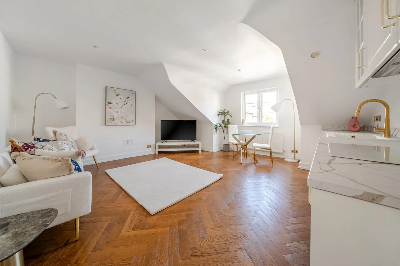2 bed flat for sale — Ennismore Avenue, Chiswick, London, W4