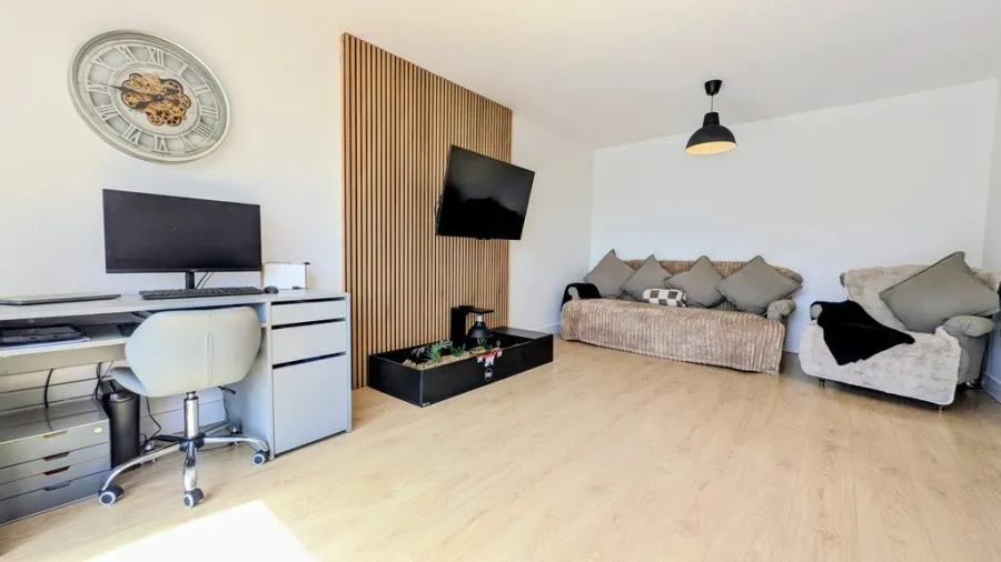 Worcester Close, Heolgerrig, photo 13