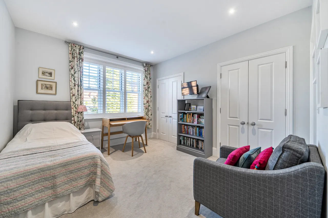 Mortimer Close, Kings Worthy, SO23, photo 13