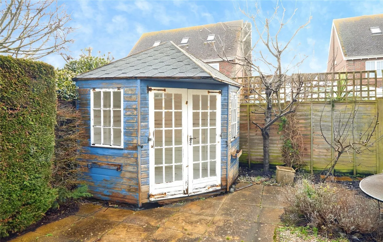 Jones Square, Selsey, PO20, photo 19