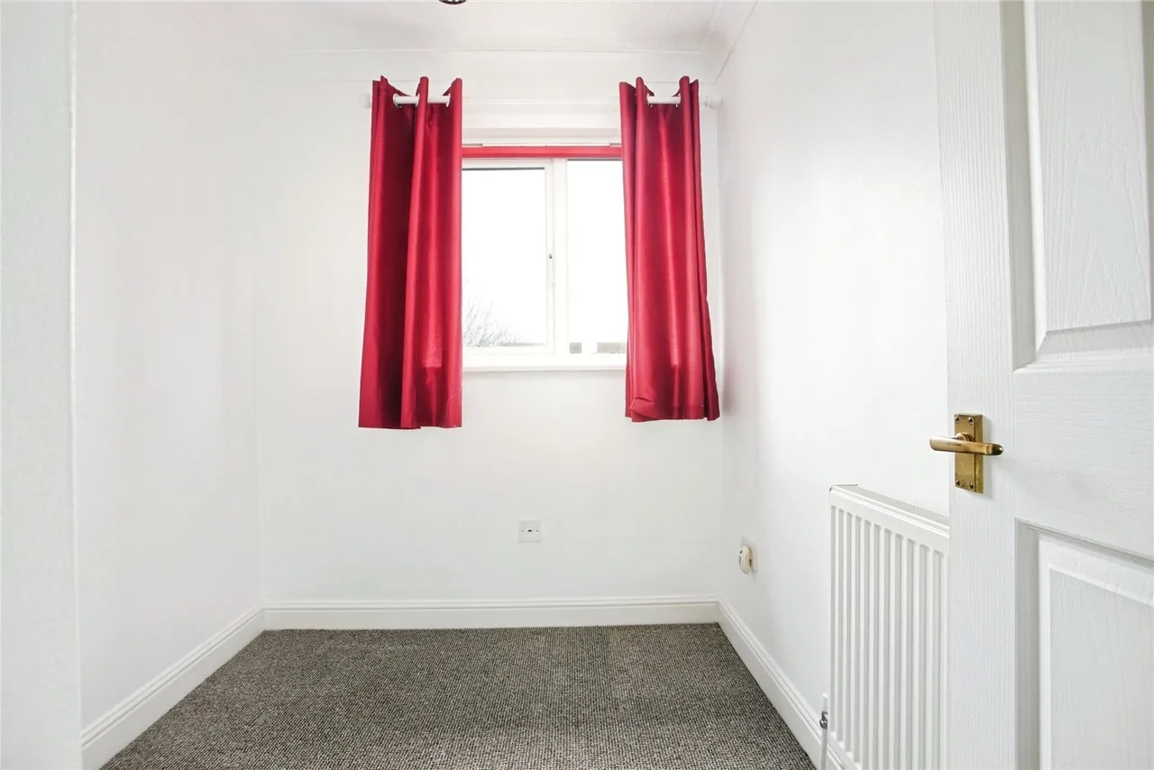 Jones Square, Selsey, PO20, photo 9