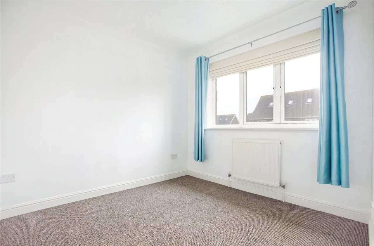 Jones Square, Selsey, PO20, photo 7