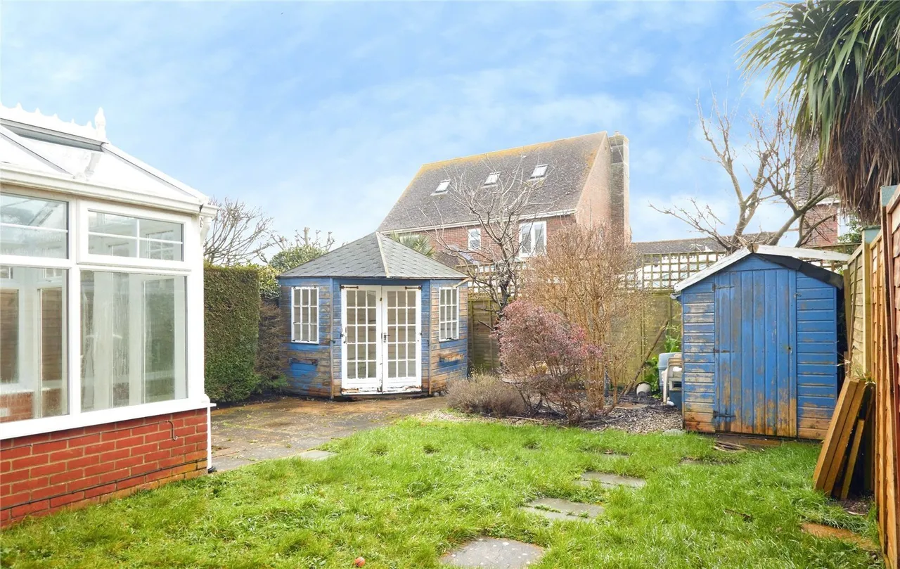 Jones Square, Selsey, PO20, photo 6