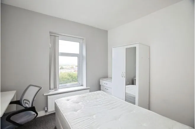 Queensberry Road, Burnley, BB11, photo 9