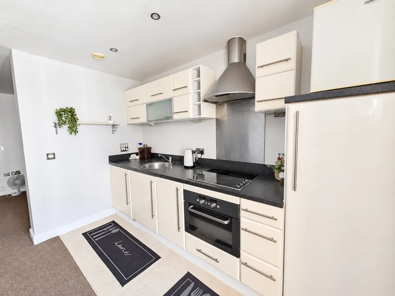 flat to rent, Lower Canal Walk, Southampton, SO14
