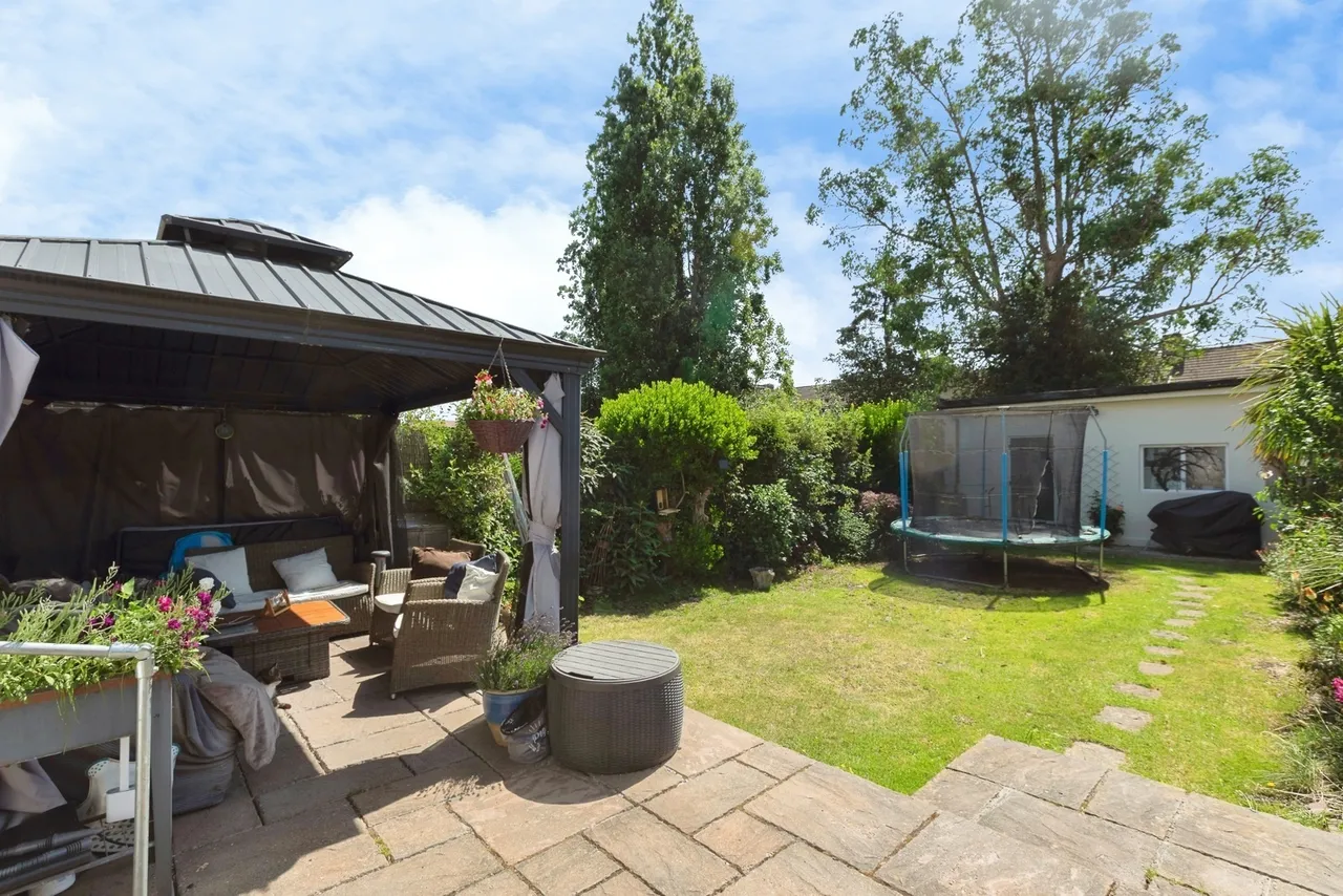 Brantwood Gardens, Ilford, IG4, photo 19