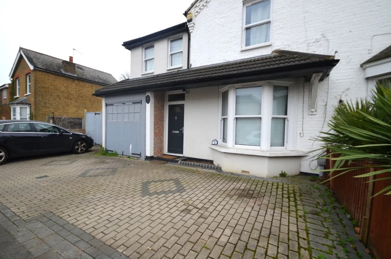 Claremont Road, Staines-upon-Thames, photo 6