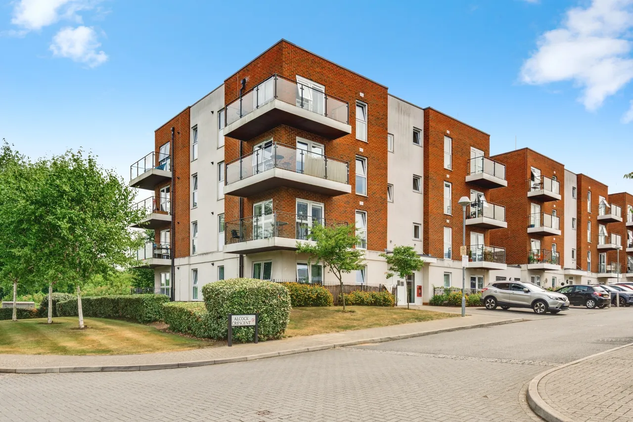 2 bed flat for sale — Alcock Crescent, Dartford