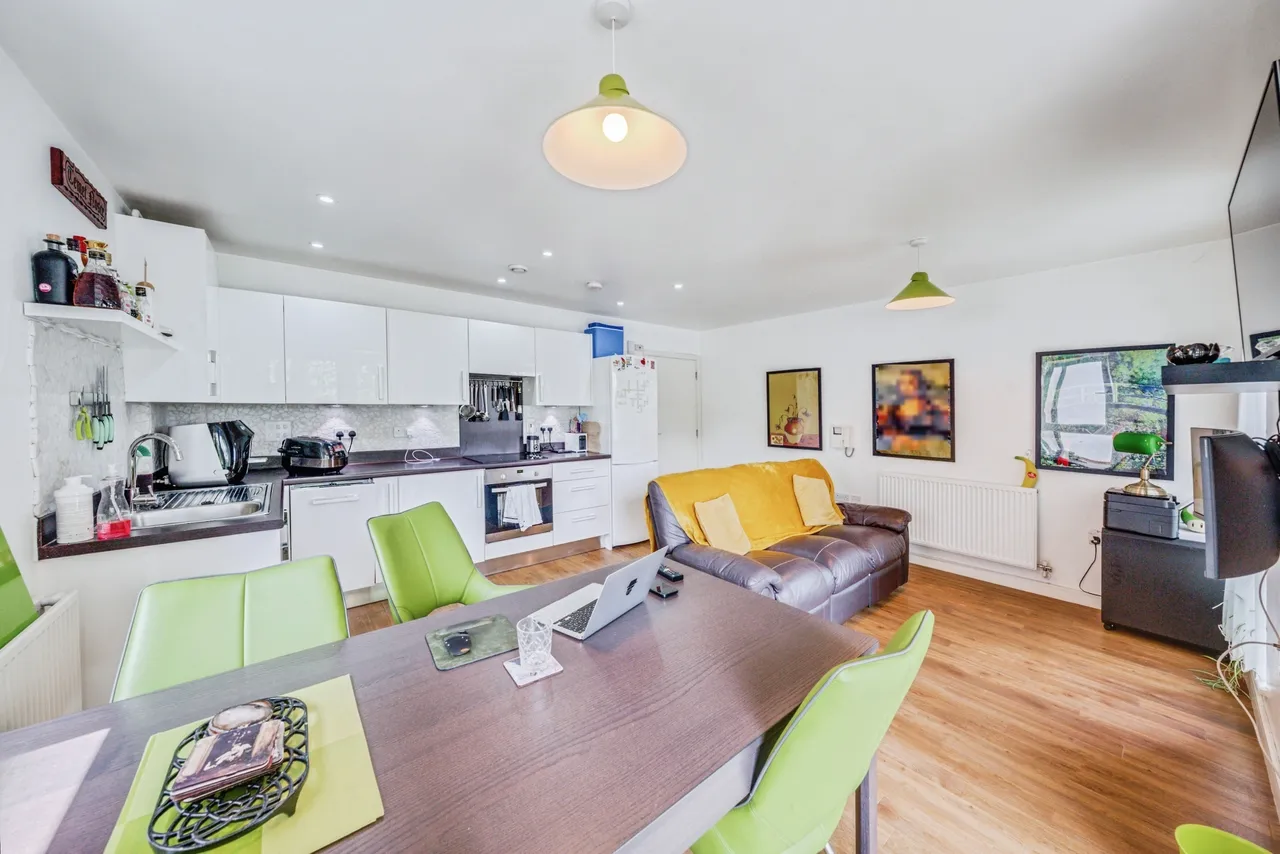 Alcock Crescent, Dartford, photo 5