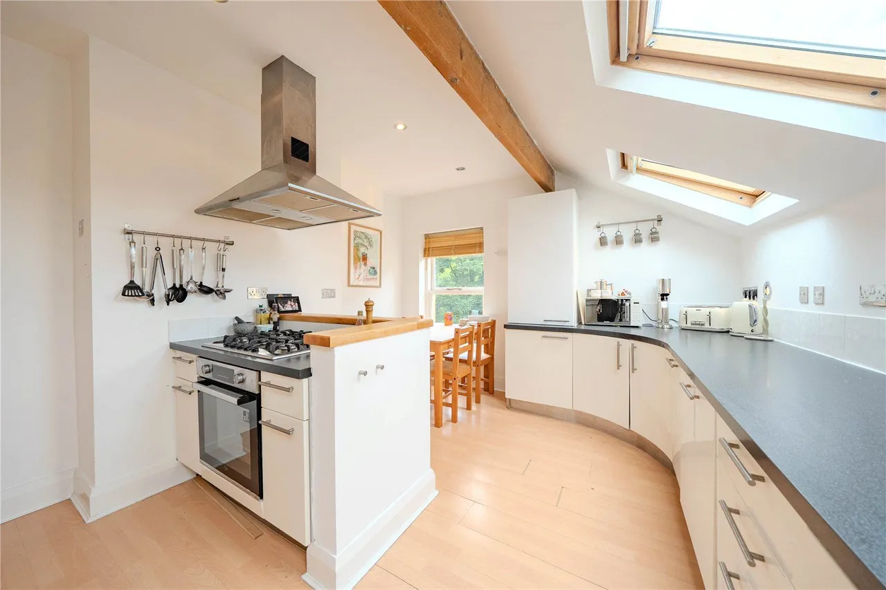 Old Park Road, Roundhay, LS8, photo 13