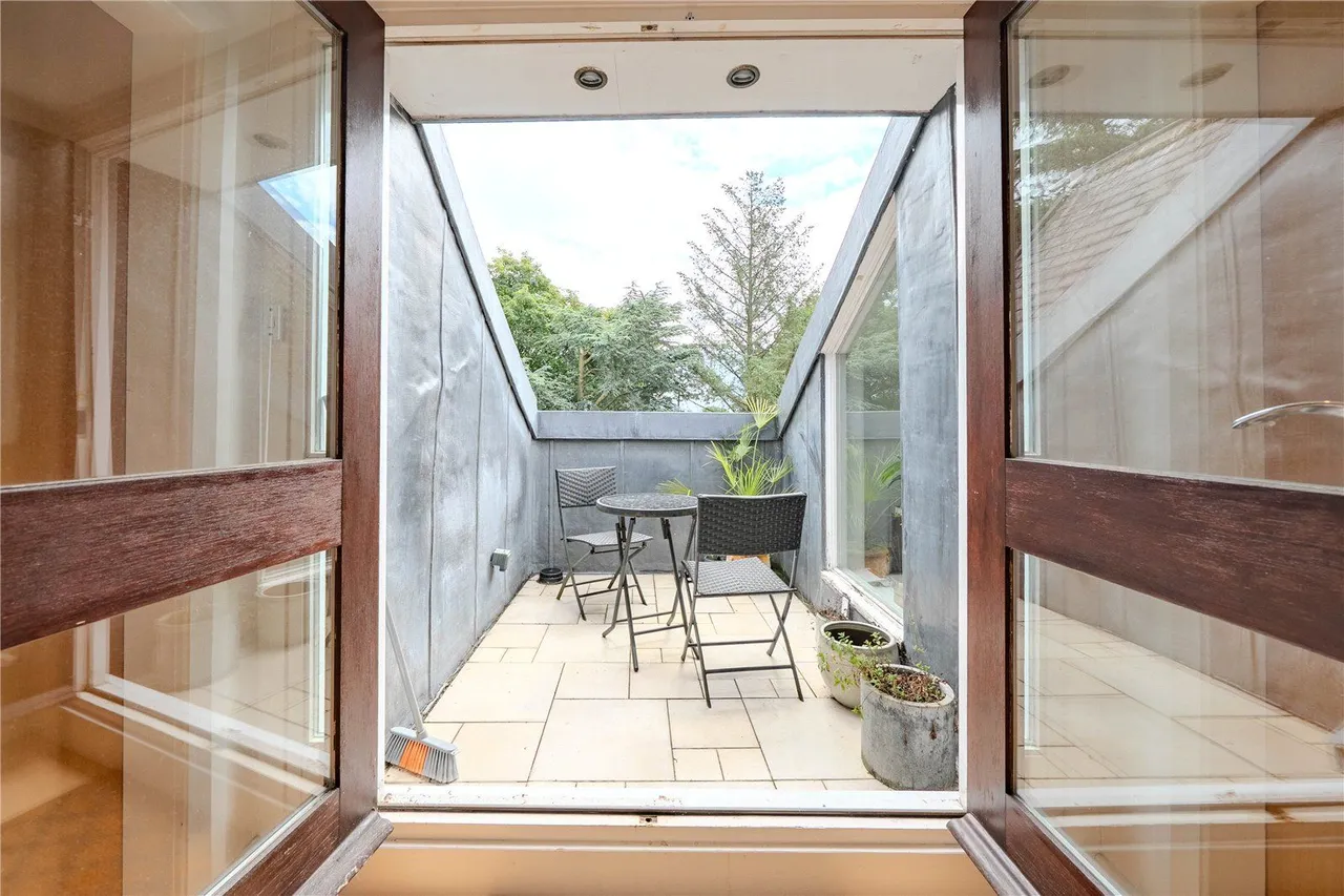 Old Park Road, Roundhay, LS8, photo 17