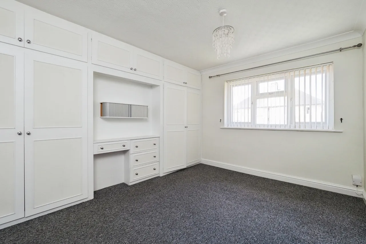 Thistledown Road, Clifton, Nottingham, NG11, photo 9