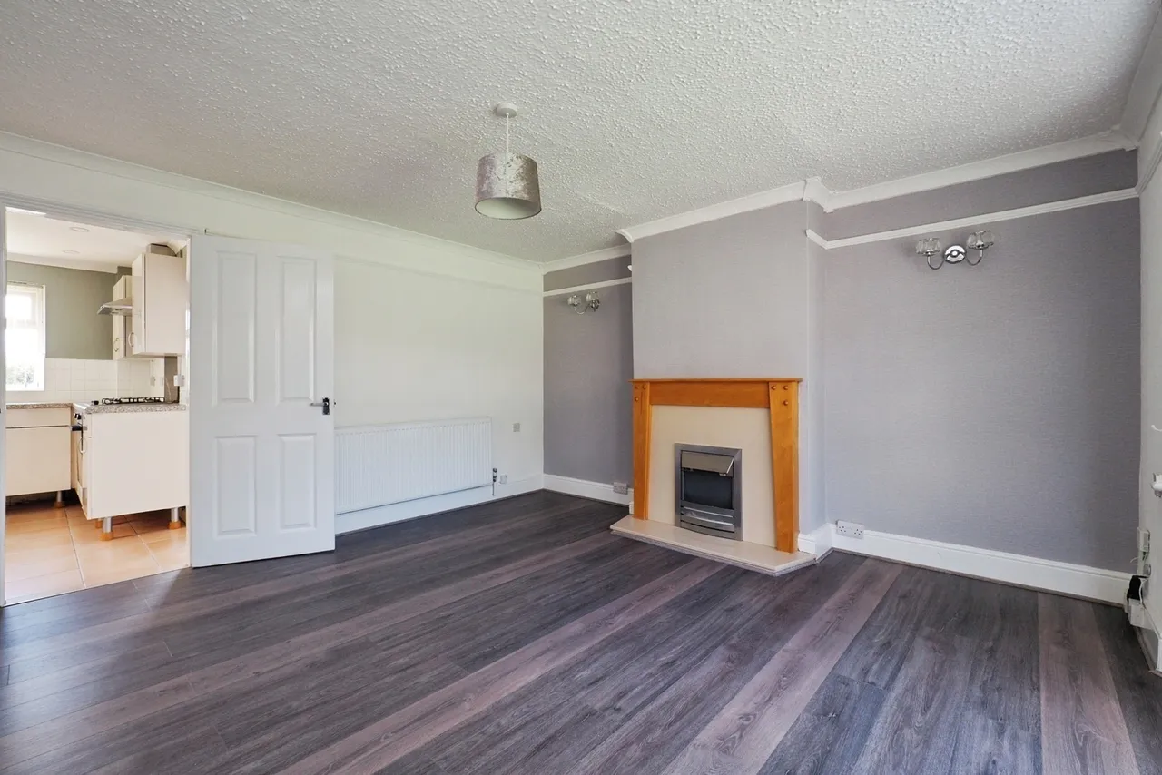 Thistledown Road, Clifton, Nottingham, NG11, photo 2