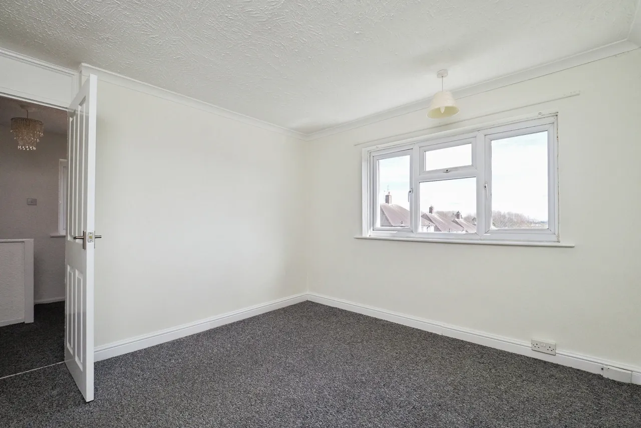 Thistledown Road, Clifton, Nottingham, NG11, photo 12
