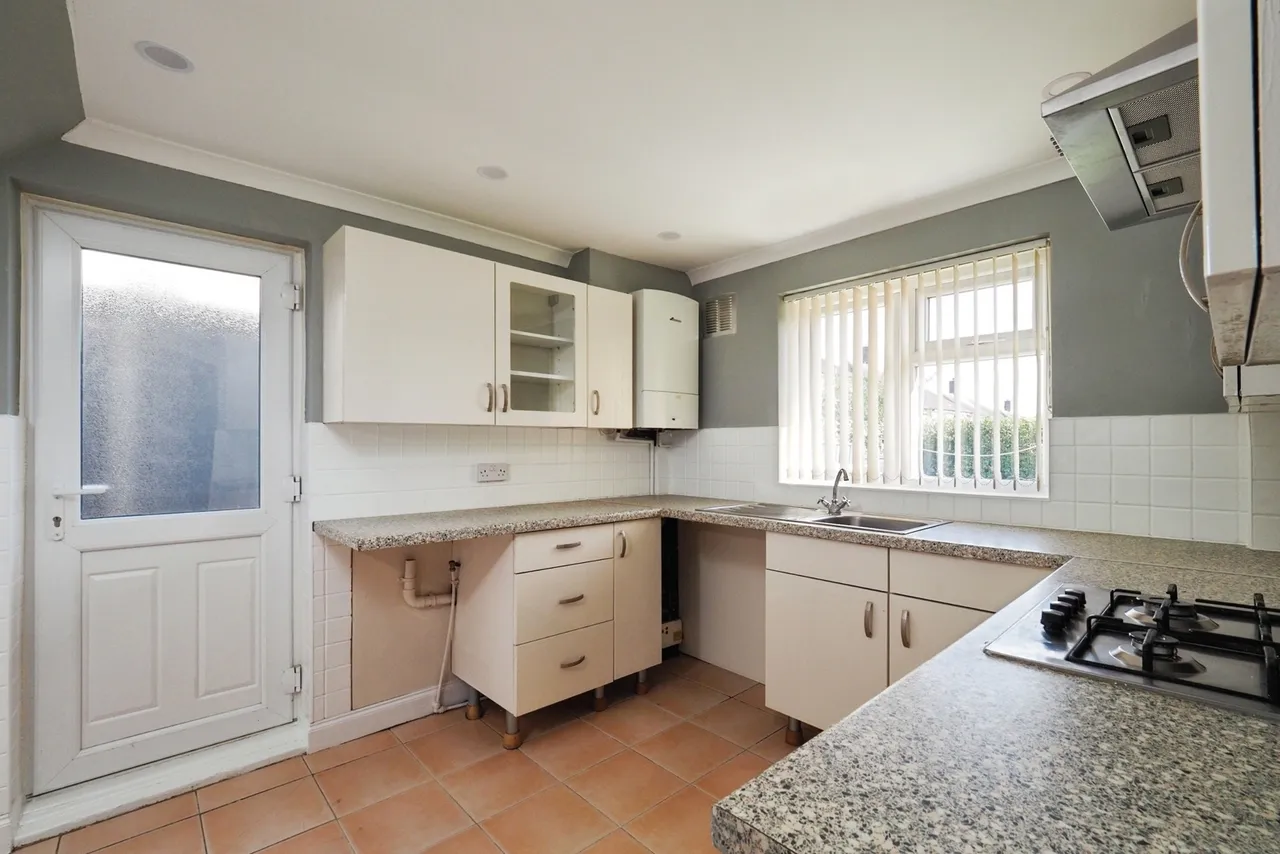 Thistledown Road, Clifton, Nottingham, NG11, photo 6