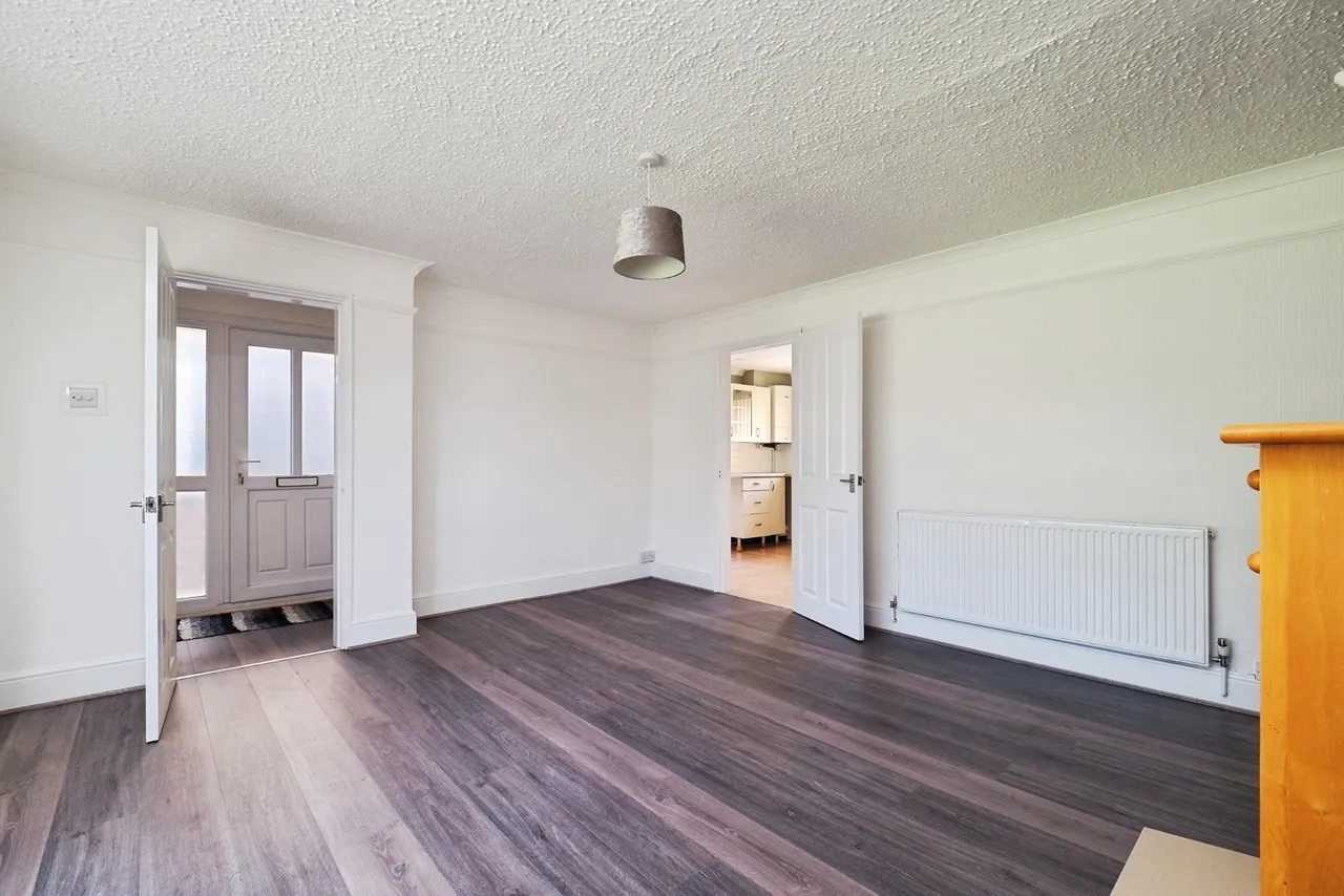 Thistledown Road, Clifton, Nottingham, NG11, photo 5