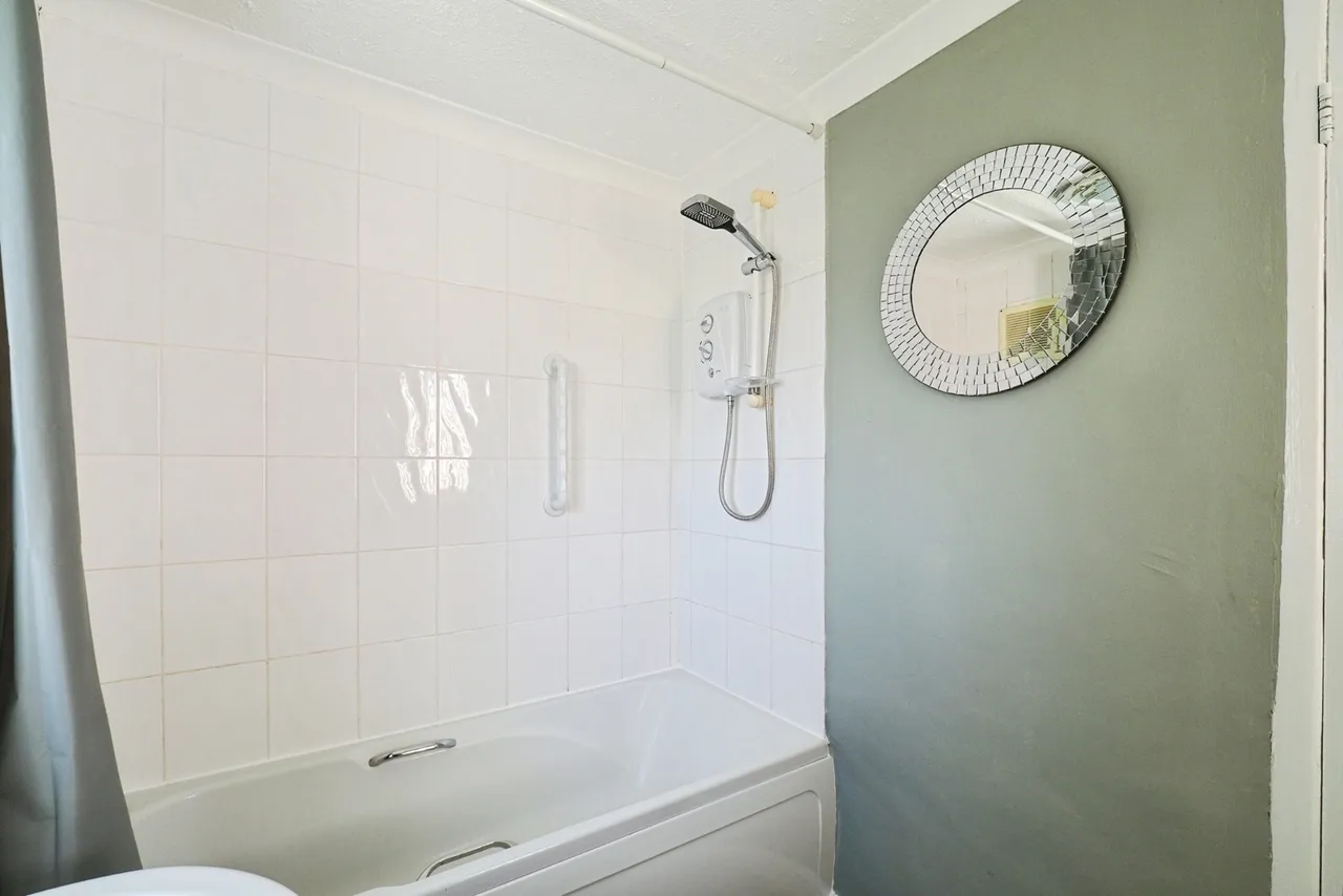 Thistledown Road, Clifton, Nottingham, NG11, photo 15