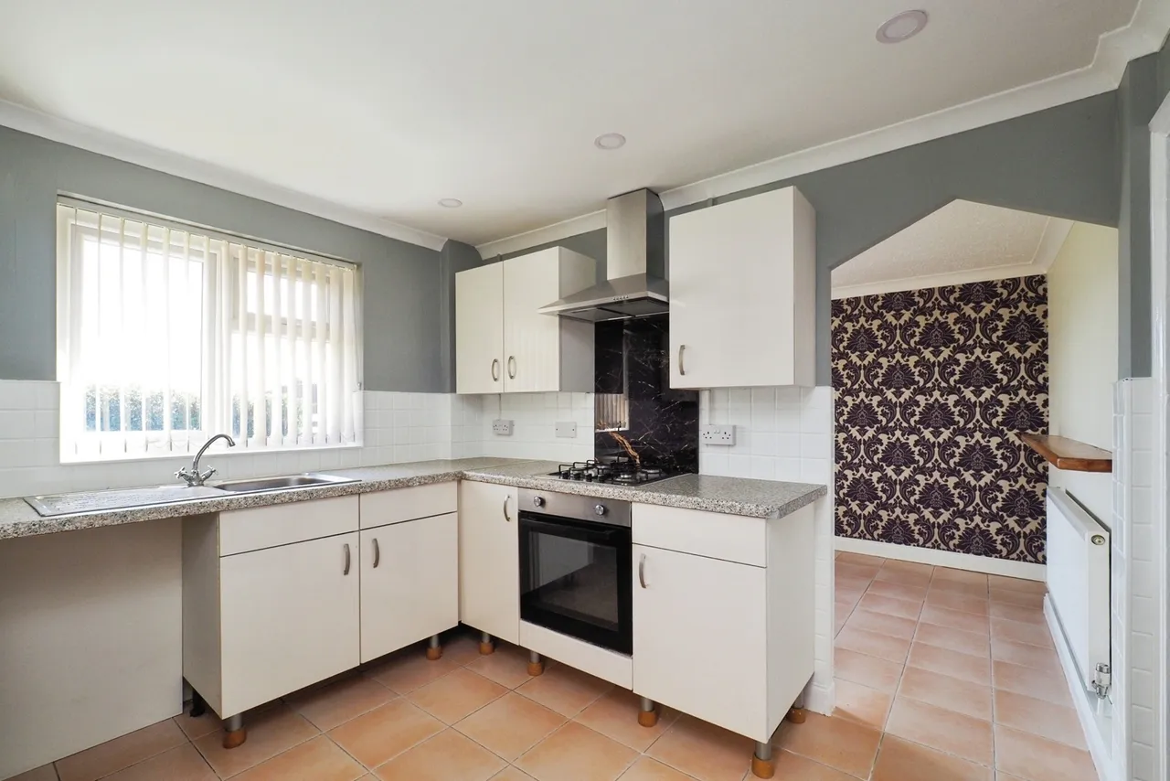 Thistledown Road, Clifton, Nottingham, NG11, photo 3