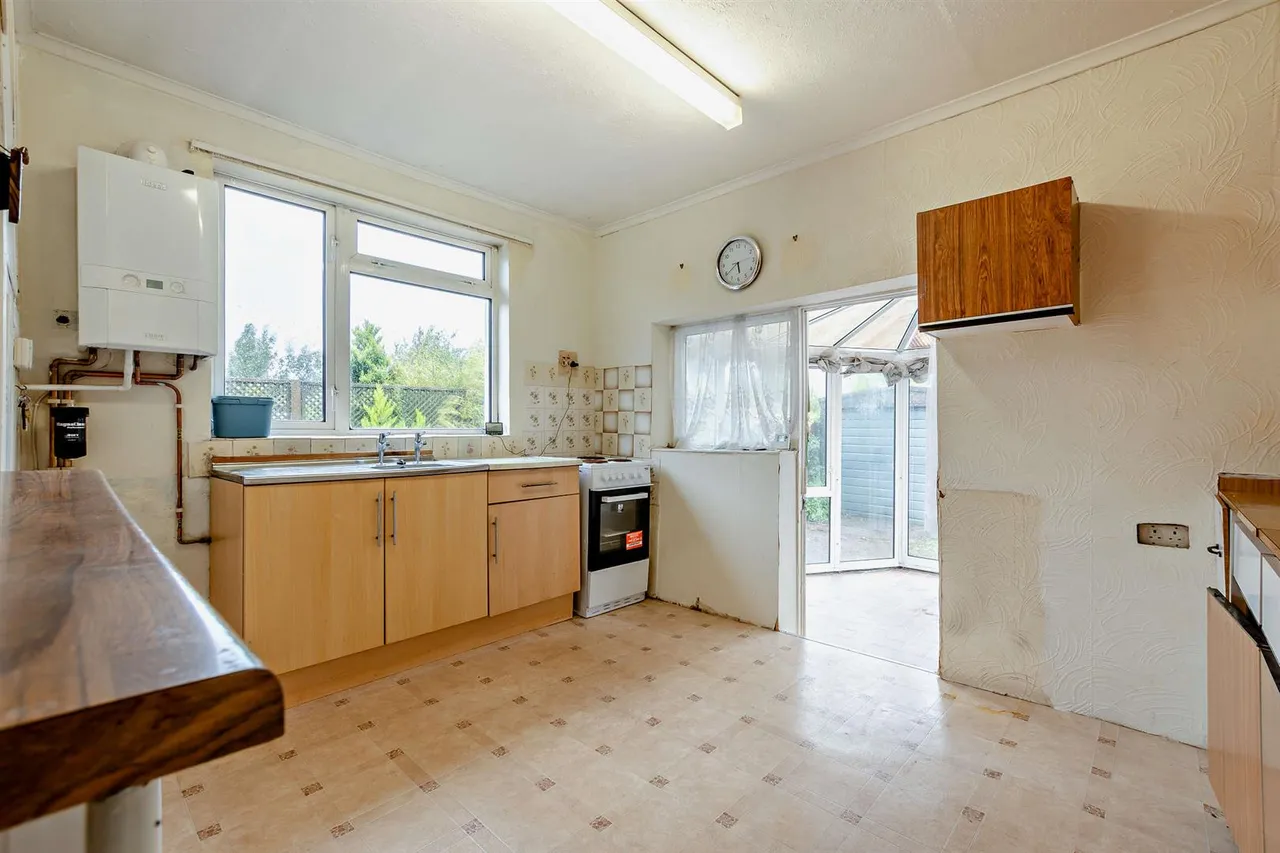 Sutton Road, Maidstone, photo 2