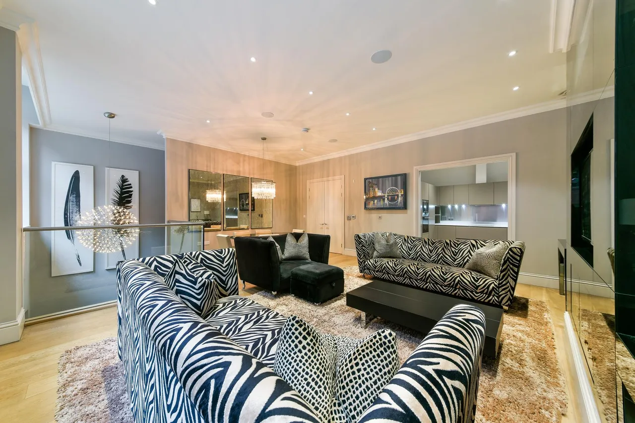 3 bed flat to rent, Leman Street, E1