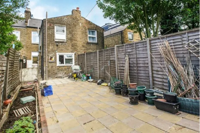 4 bed house for sale — Glyn Road, London