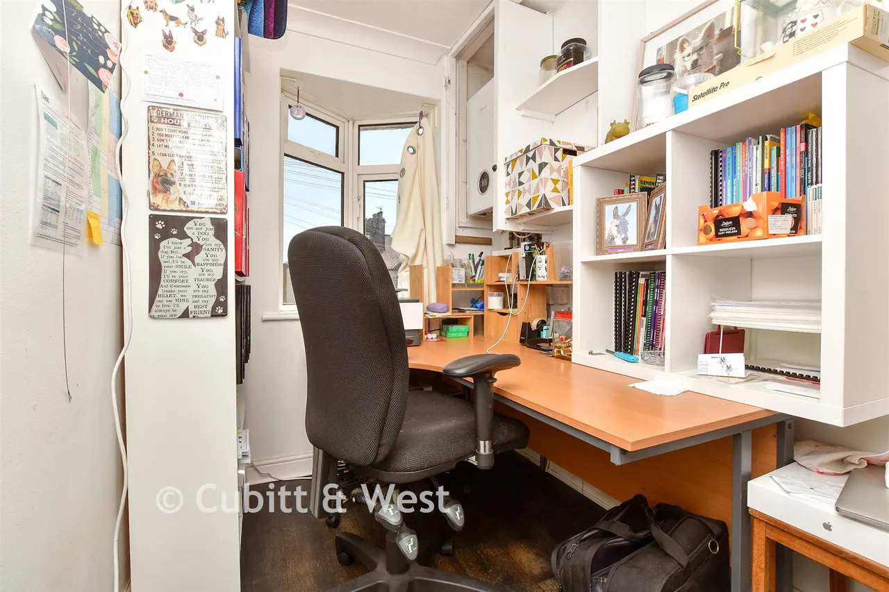 Elmwood Close, Wallington, SM6, photo 11