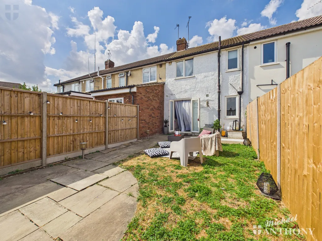 Haydon Road, Aylesbury, HP19 9NN, photo 13