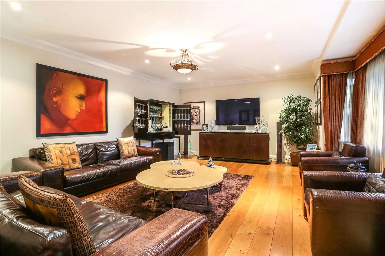 Copse Close, Northwood, Middlesex, HA6 2XG, photo 7