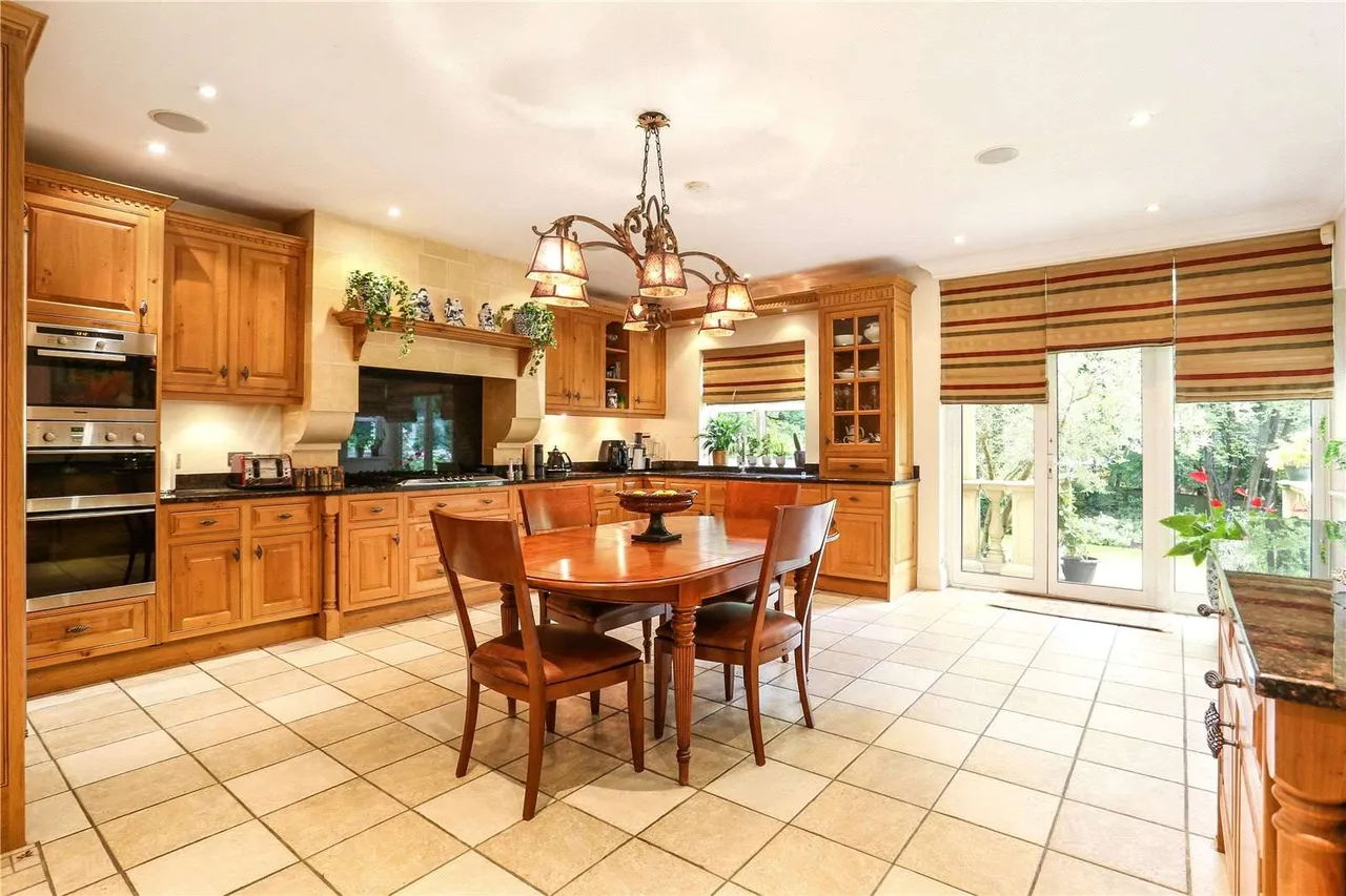Copse Close, Northwood, Middlesex, HA6 2XG, photo 4
