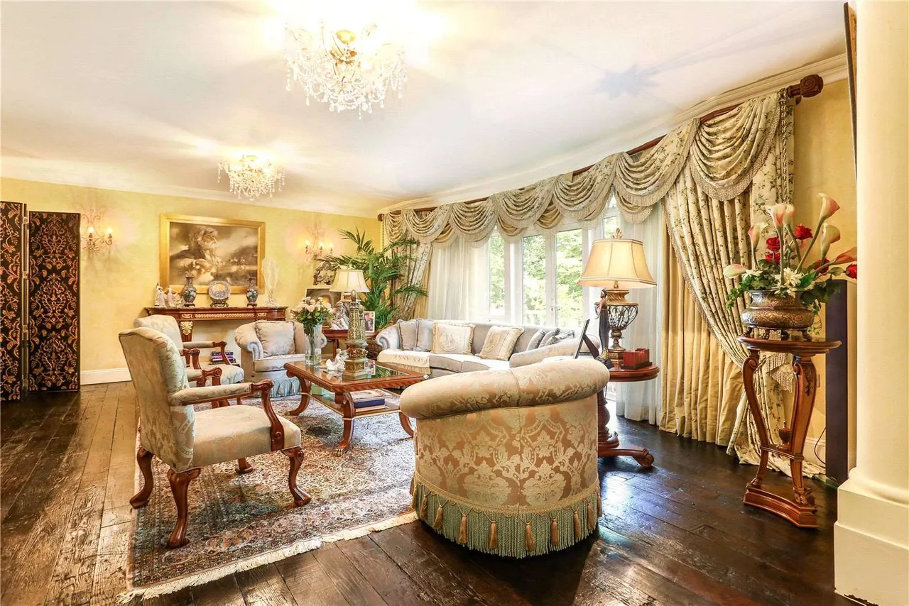 Copse Close, Northwood, Middlesex, HA6 2XG, photo 5