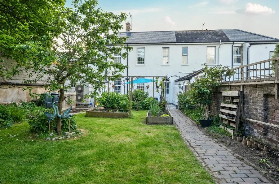 South Street, Tarring, BN14, photo 14