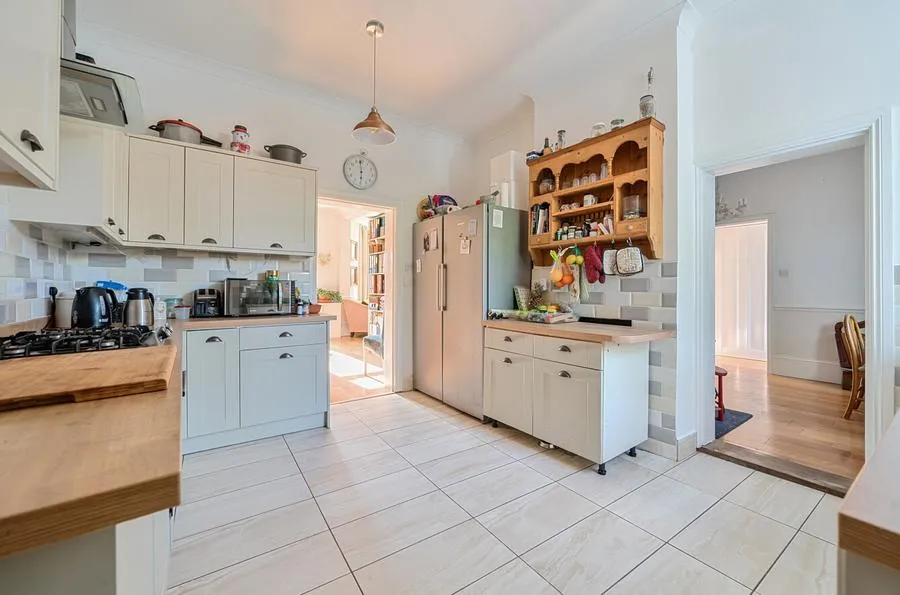 South Street, Tarring, BN14, photo 21