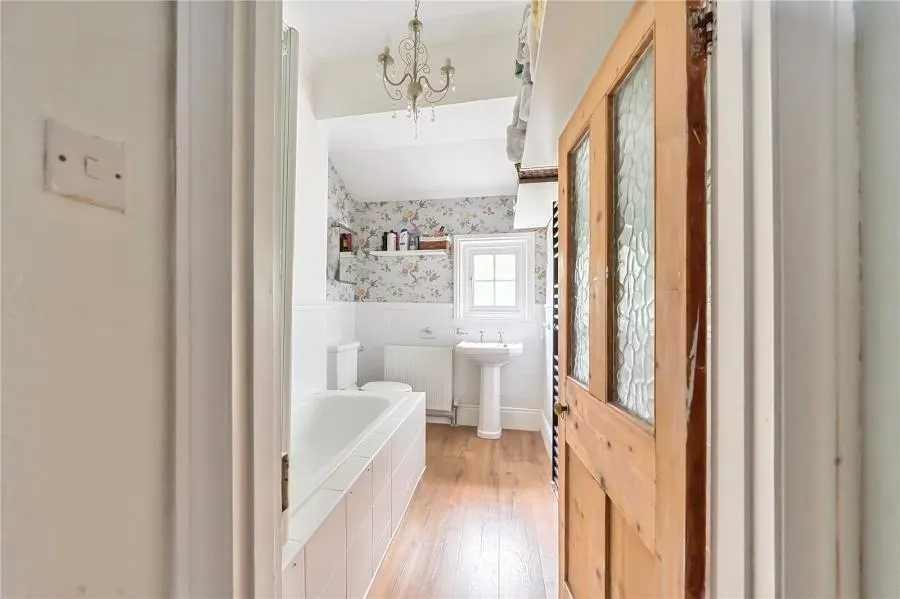 South Street, Tarring, BN14, photo 8
