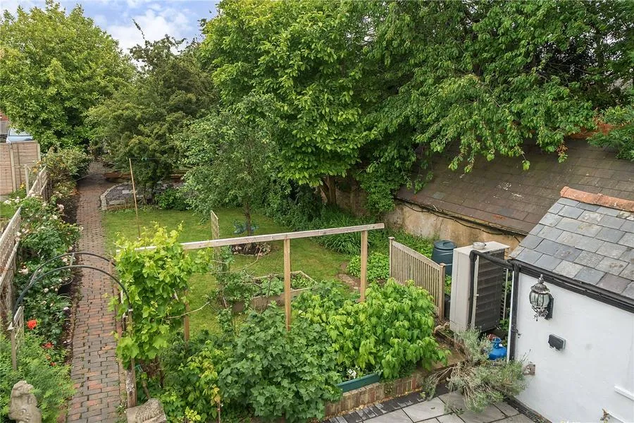 South Street, Tarring, BN14, photo 38