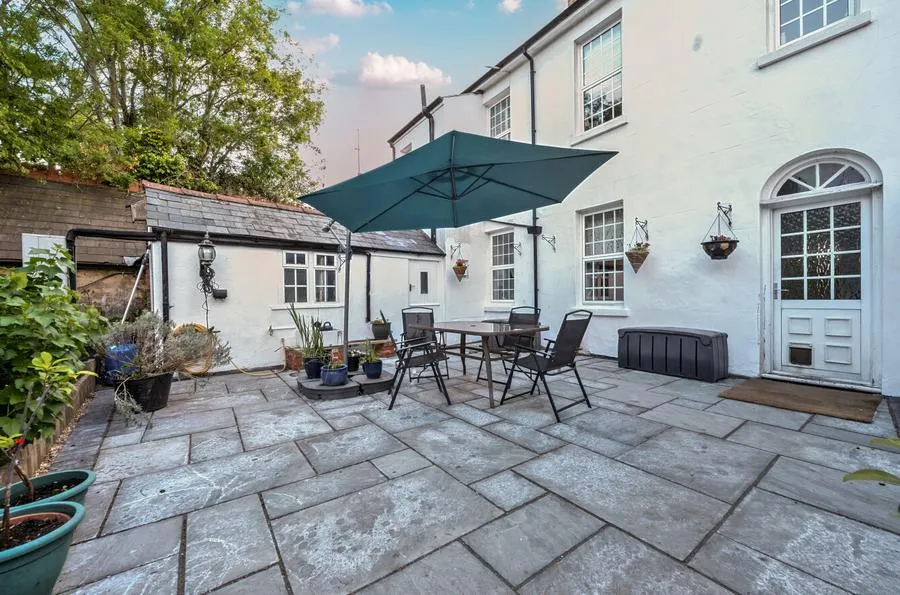 South Street, Tarring, BN14, photo 25