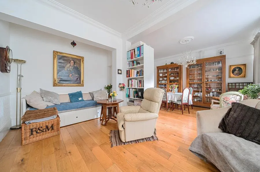 South Street, Tarring, BN14, photo 17