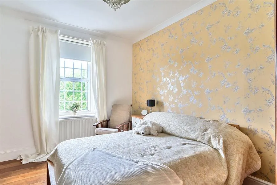 South Street, Tarring, BN14, photo 29