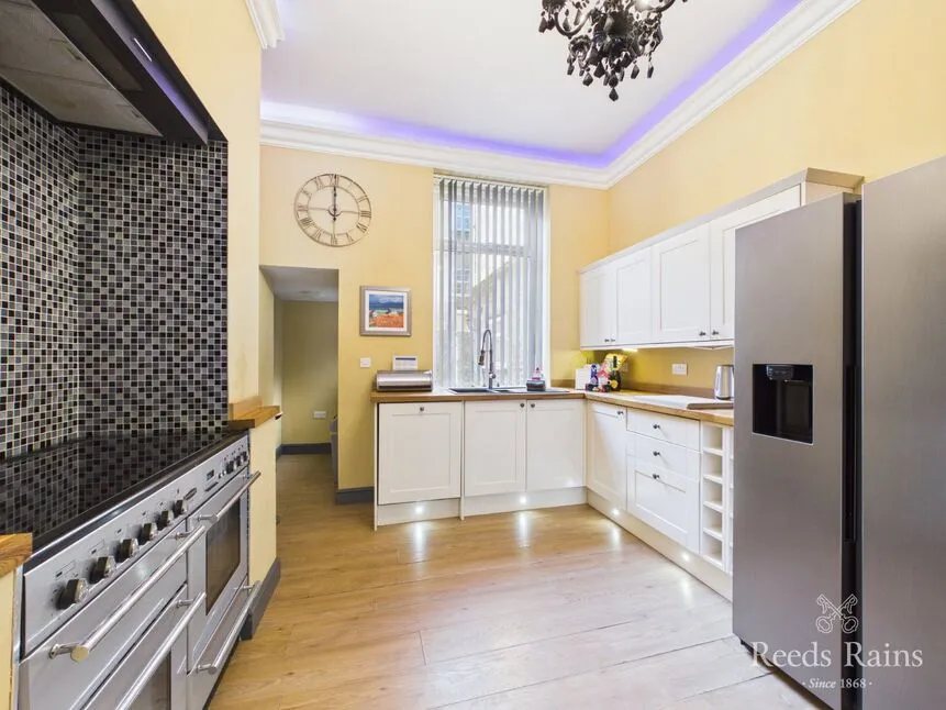 Albemarle Crescent, Scarborough, YO11, photo 3