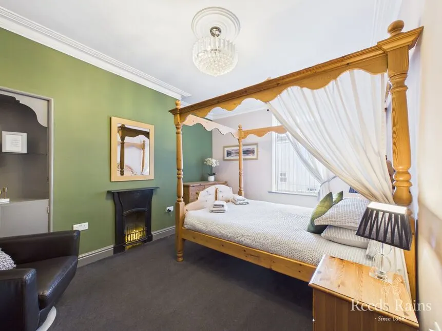 Albemarle Crescent, Scarborough, YO11, photo 5