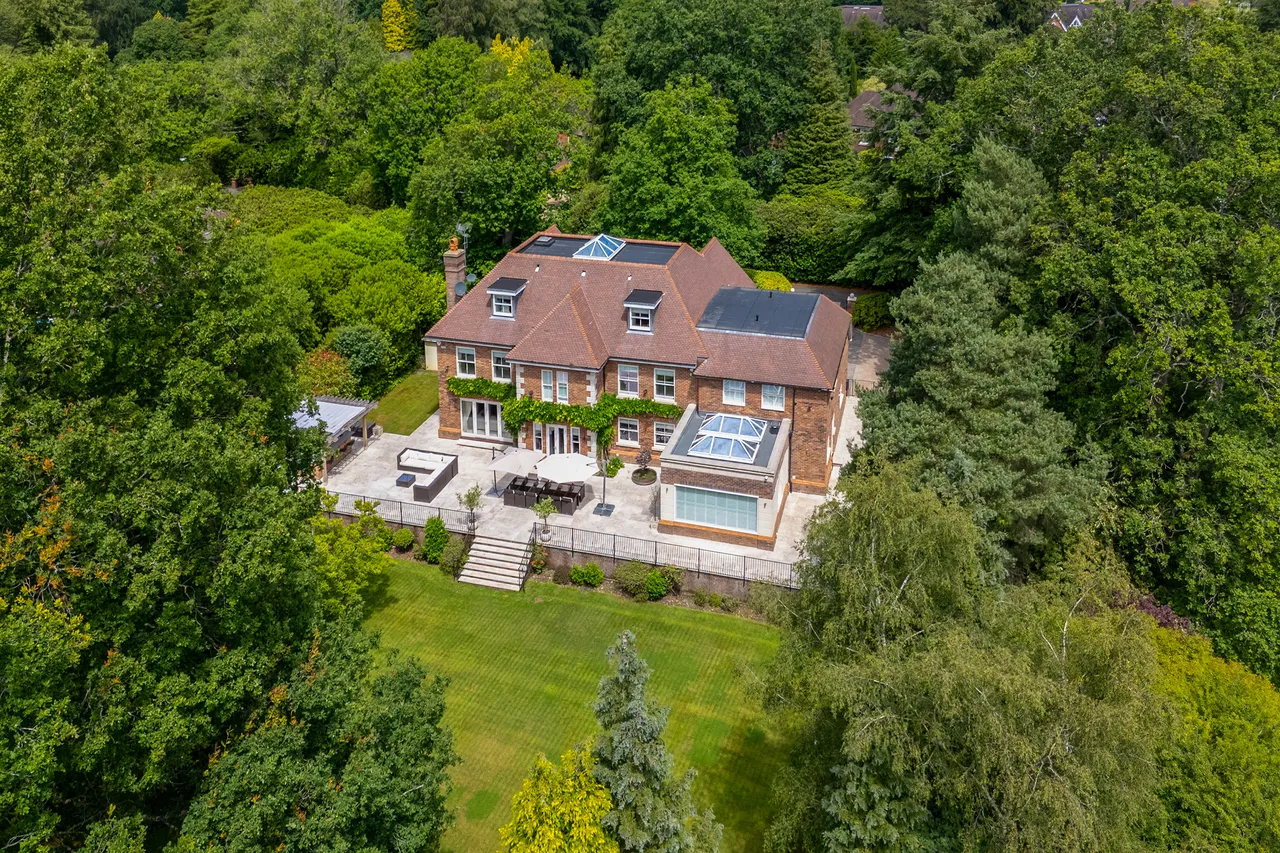 Woodland Way, Kingswood, Surrey, photo 2
