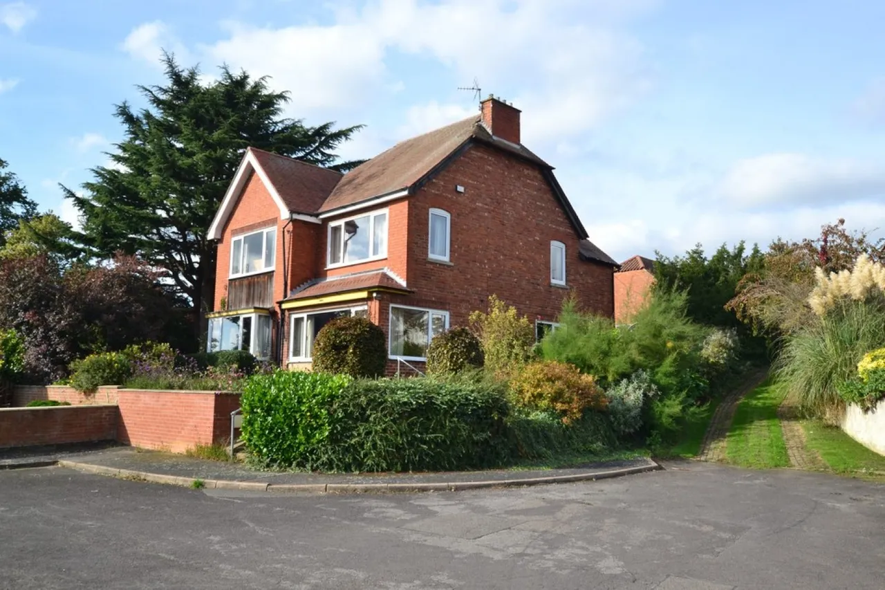4 bed house for sale — Haverland House, The Haverlands, Gonerby Hill Foot