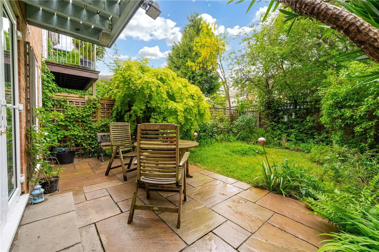Downside, Strawberry Hill, Twickenham, TW1 4QD, photo 9