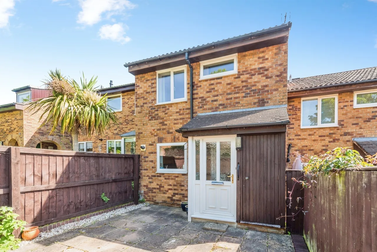 2 bed house for sale, The Weavers, Swindon, SN3