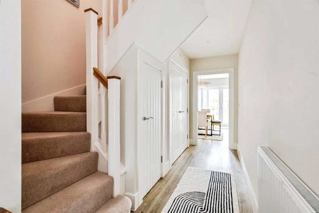 Olivers Close, WITNEY, Oxfordshire, OX29, photo 6
