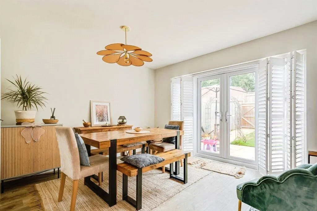 Olivers Close, WITNEY, Oxfordshire, OX29, photo 2