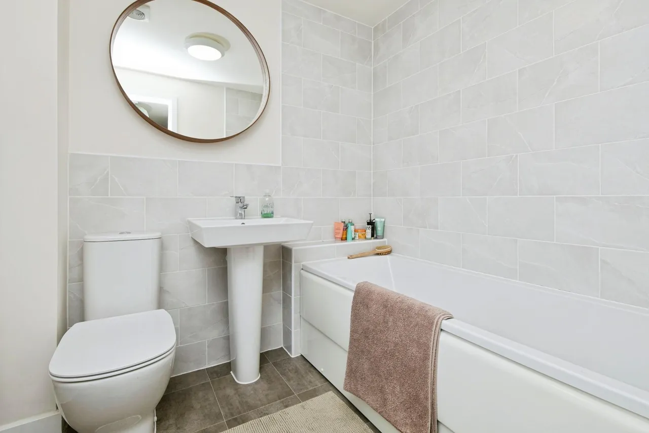 Hargate Lane, Newton Solney, DE15, photo 17