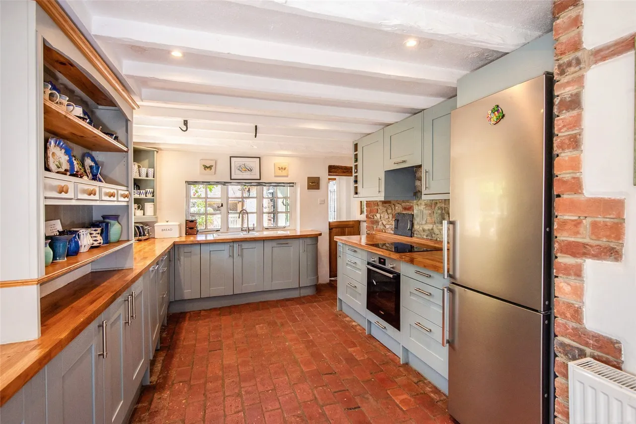 East Street, Amberley, BN18, photo 9