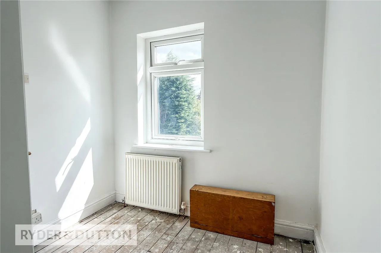 Southerly Crescent, New Moston, M40, photo 13
